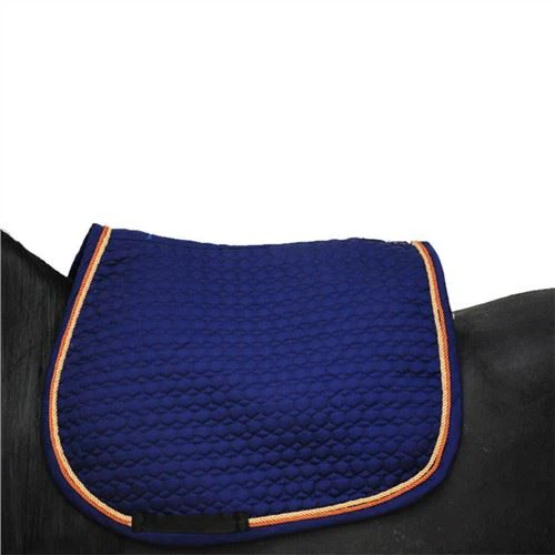 Fournir une couverture de selle occidentale et un coussin équin